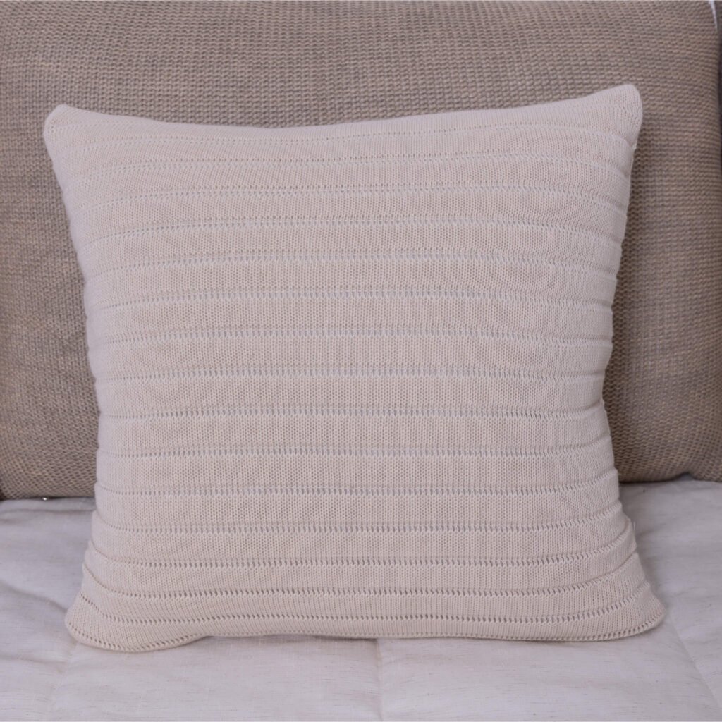 Almofada em Tricot Canelado Geada Fazendinha