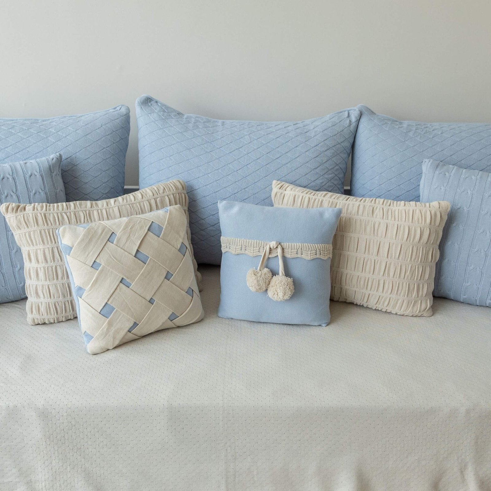 almofada-pingente-de-pompons-bento (3)