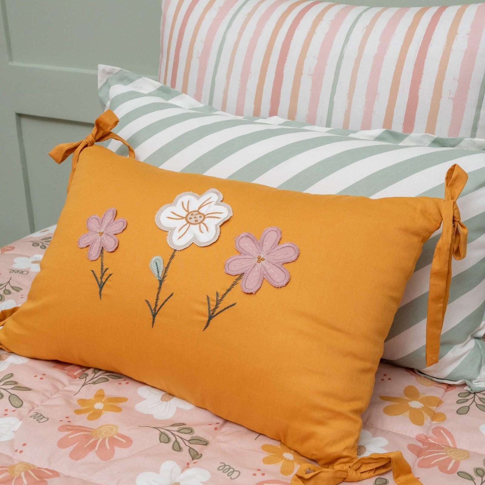 almofada-bordada-flores (3)