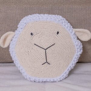 Almofada Formato Rosto de Ovelha em Amigurumi Fazendinha