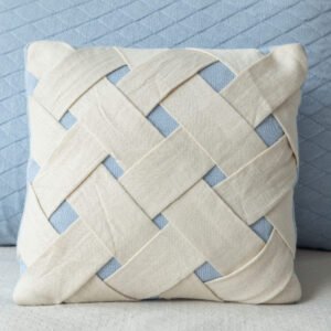 Almofada em Tricot Galão Cruzado Bento