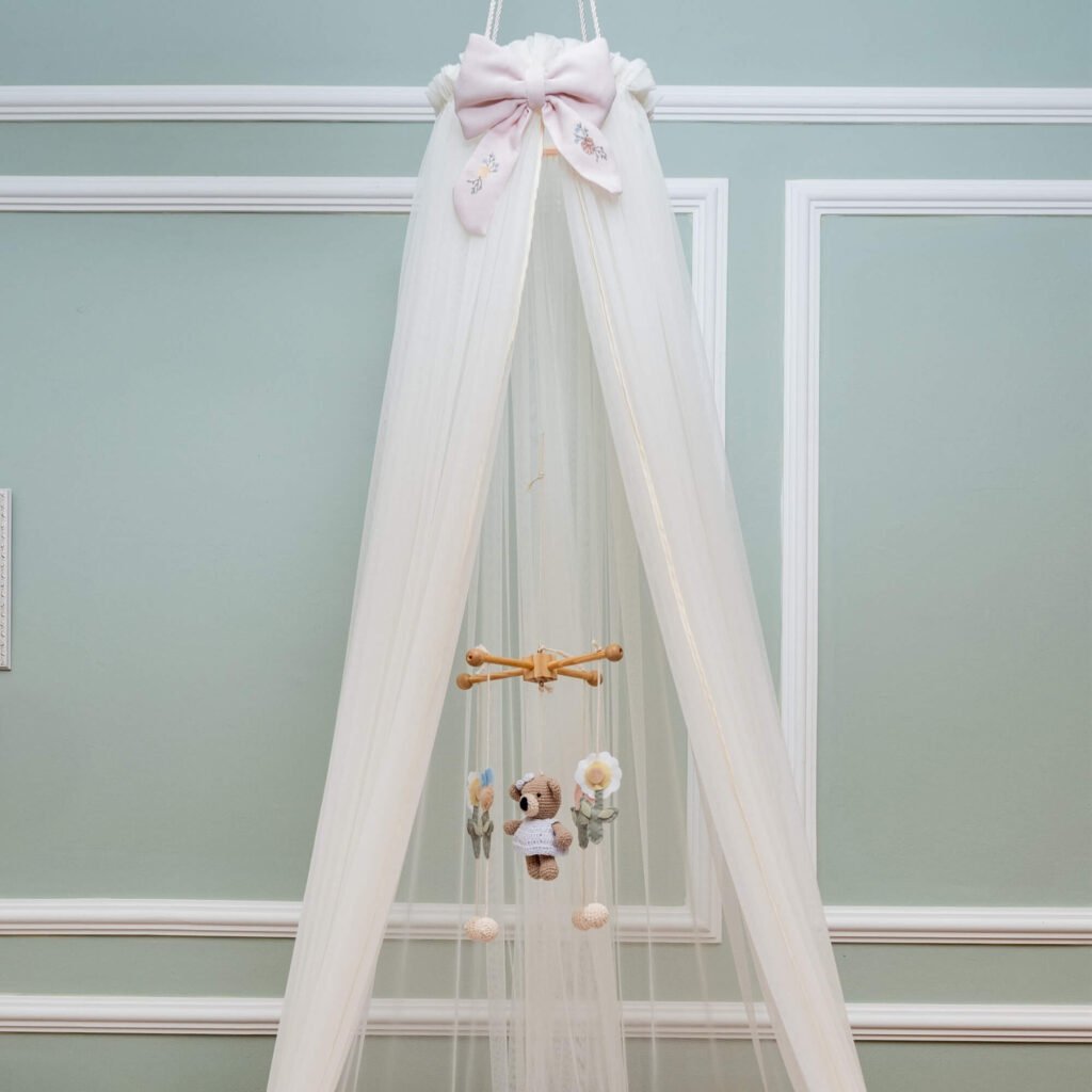 Mosquiteiro de Teto em Tule de Malha com Laço Rosa Mel
