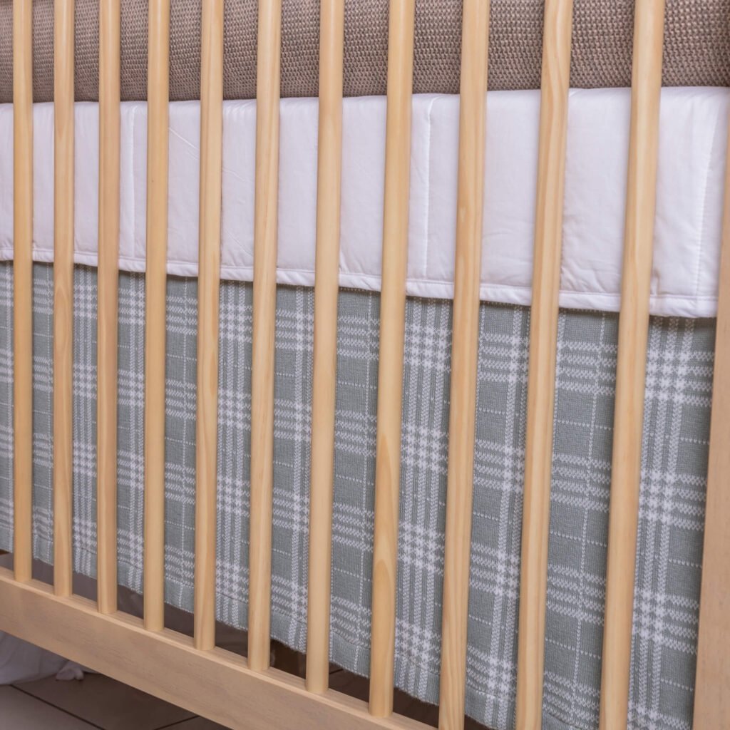 Saia de Berço Curta em Tricot Xadrez Fazendinha