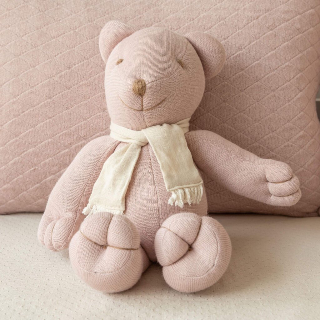 Urso de Cama em Tricot Rosa Una Bela