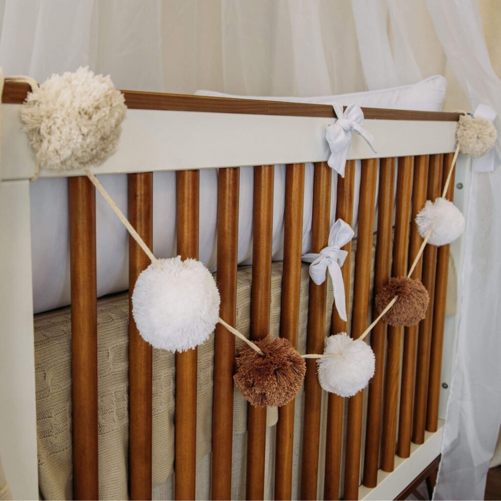 Penduricalho de Berço Pompons Kim