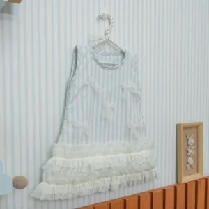 Porta Treco Formato Vestido Listrado com Laços Jardim de Íris
